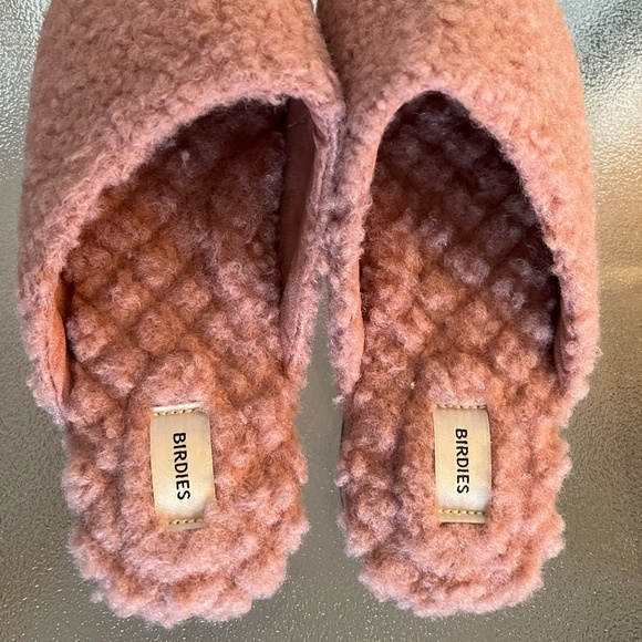 Birdies NWOB Faux Shearling Lark Slides In Pink Blush Size 7.5 - Picture 9 of 12
